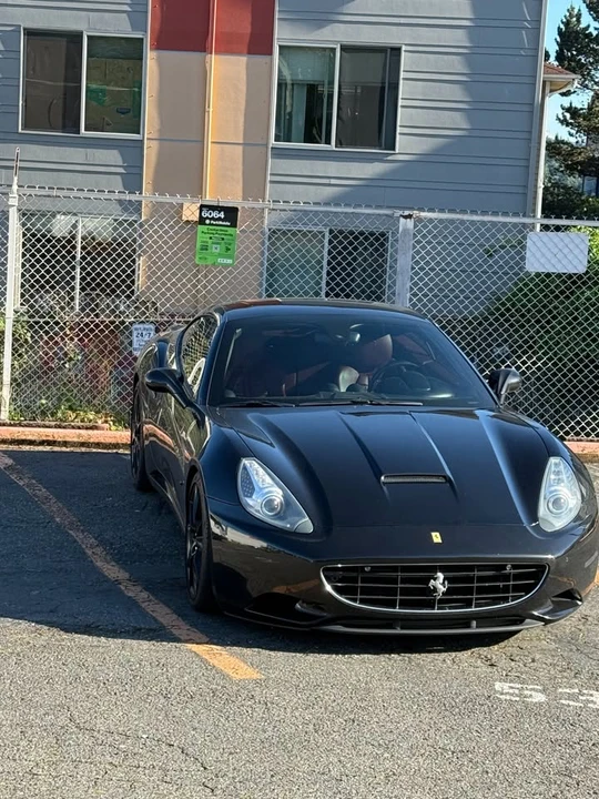 2012 Ferrari California - Image 2 of 6
