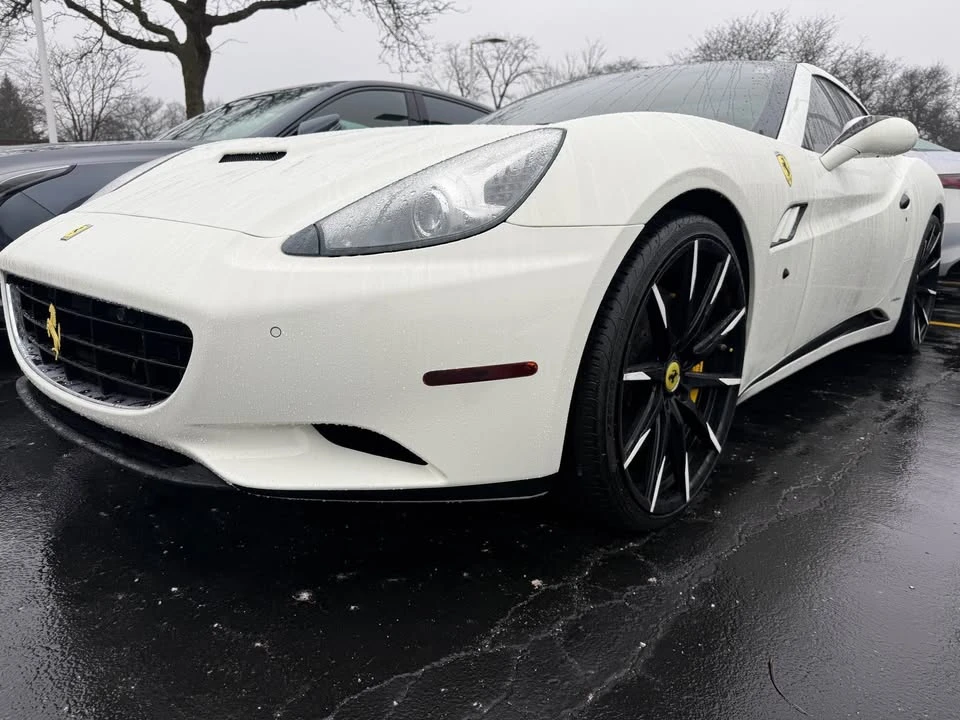 2012 Ferrari California - Image 2 of 18