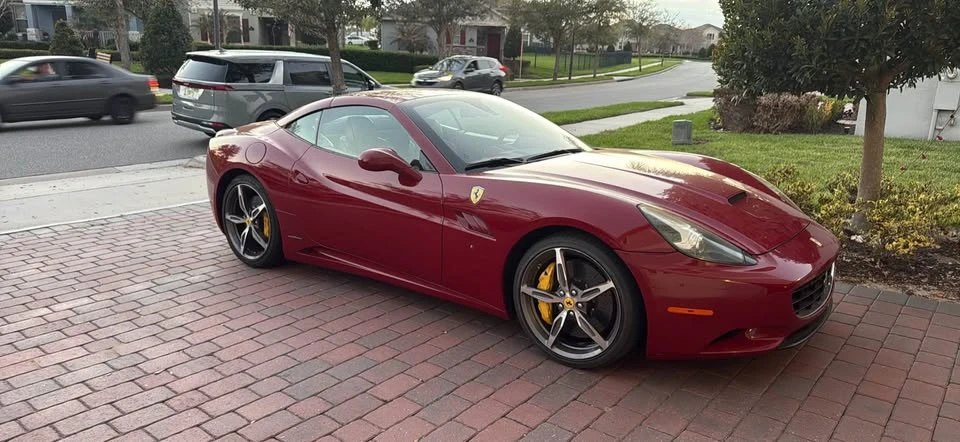 2012 Ferrari California - Image 2 of 5