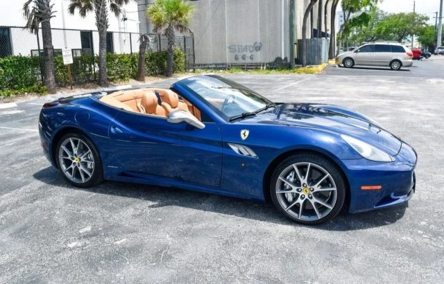 2012 Ferrari California - Image 8 of 31