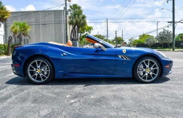 2012 Ferrari California - Image 10 of 31