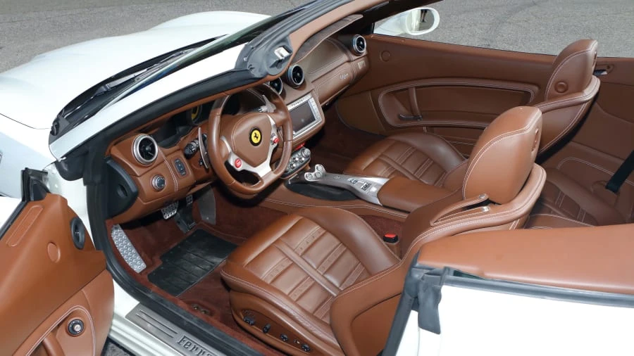 2012 Ferrari California - Image 4 of 12