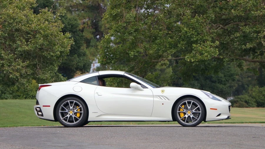 2012 Ferrari California - Image 8 of 12