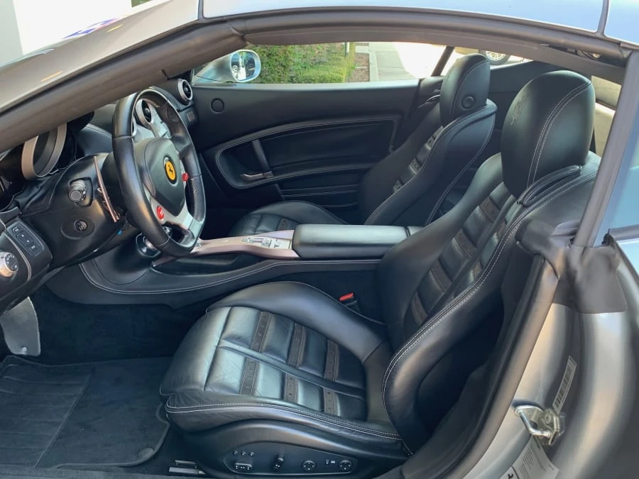 2012 Ferrari California - Image 6 of 12