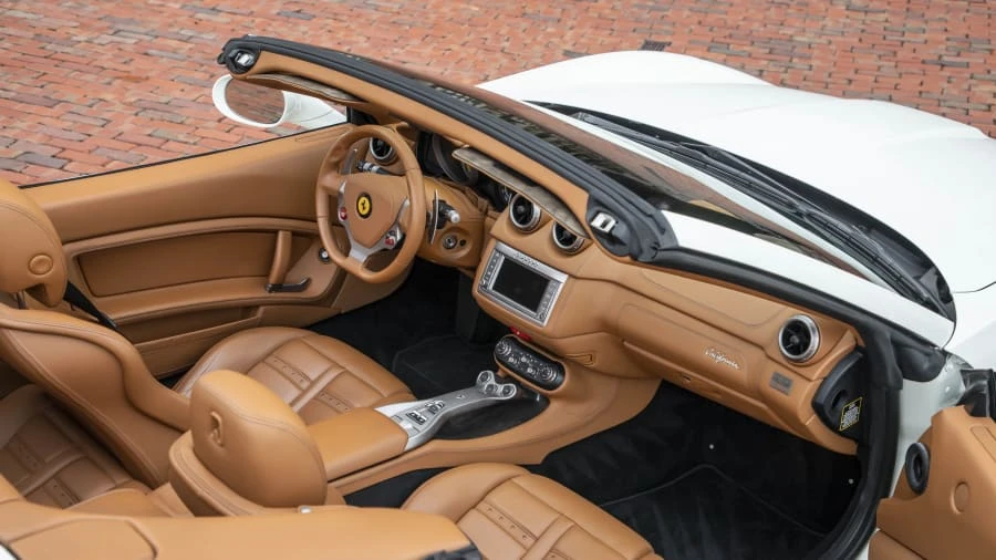 2012 Ferrari California - Image 5 of 25