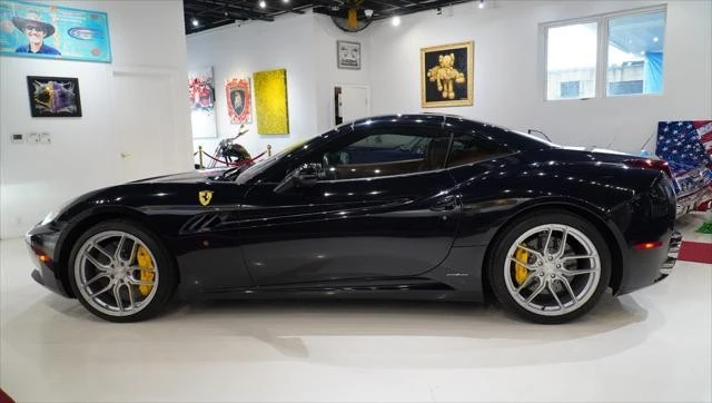 2012 Ferrari California - Image 8 of 12