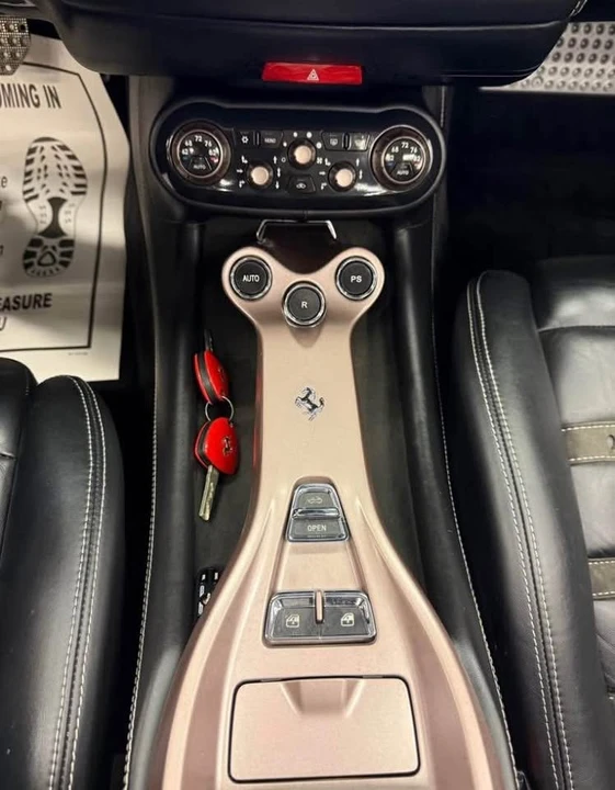 2012 Ferrari California - Image 10 of 10