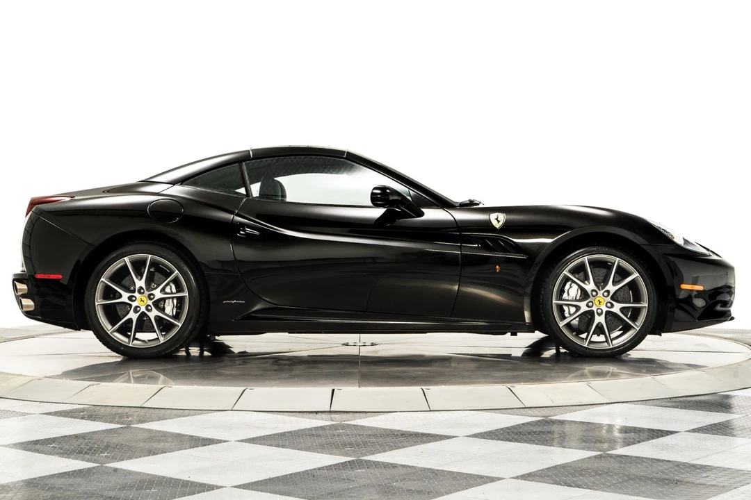 2012 Ferrari California - Image 18 of 21