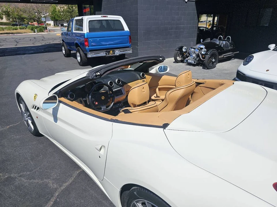 2012 Ferrari California - Image 8 of 31