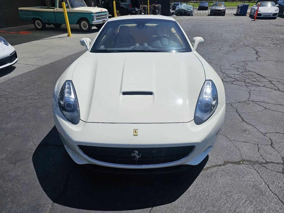 2012 Ferrari California - Image 17 of 31
