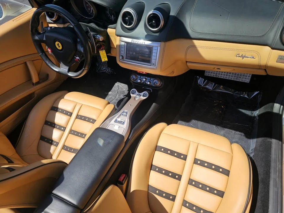 2012 Ferrari California - Image 26 of 31