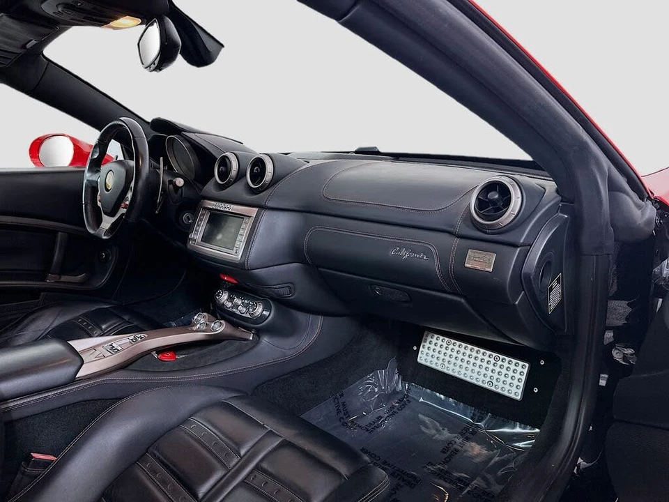 2012 Ferrari California - Image 29 of 31