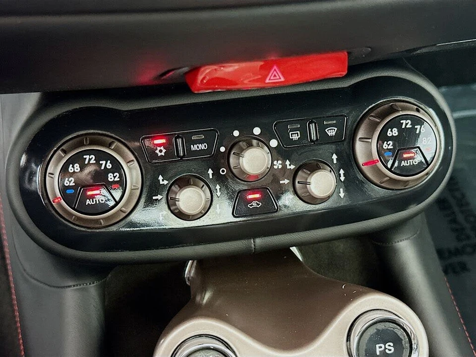 2012 Ferrari California - Image 17 of 31