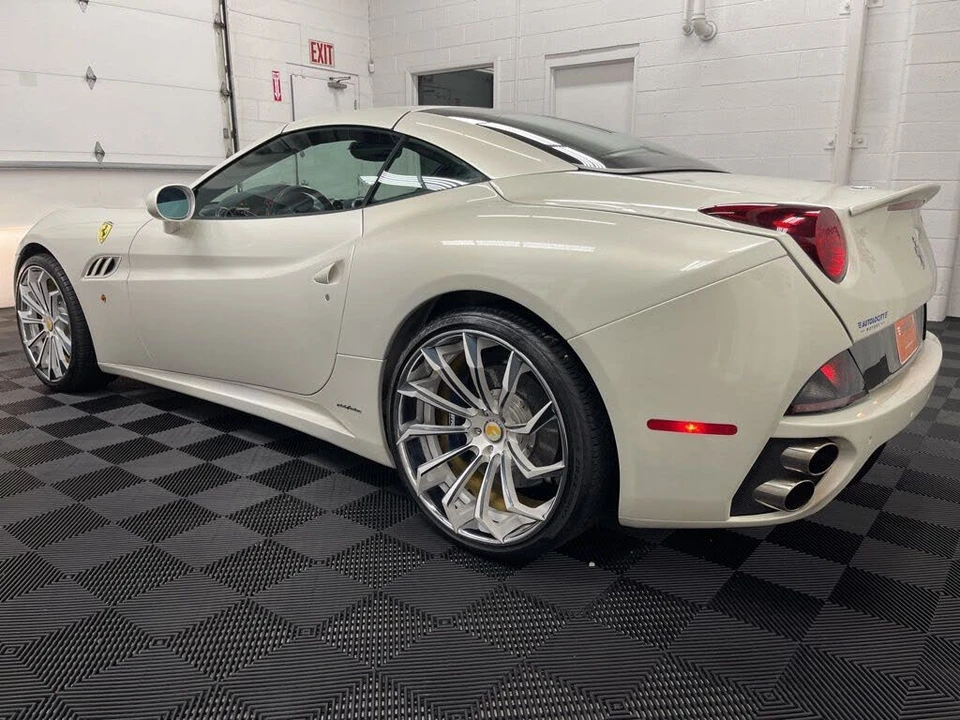 2012 Ferrari California - Image 7 of 31
