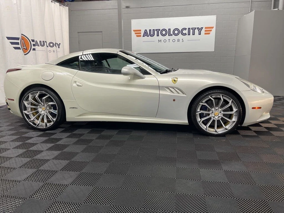 2012 Ferrari California - Image 12 of 31