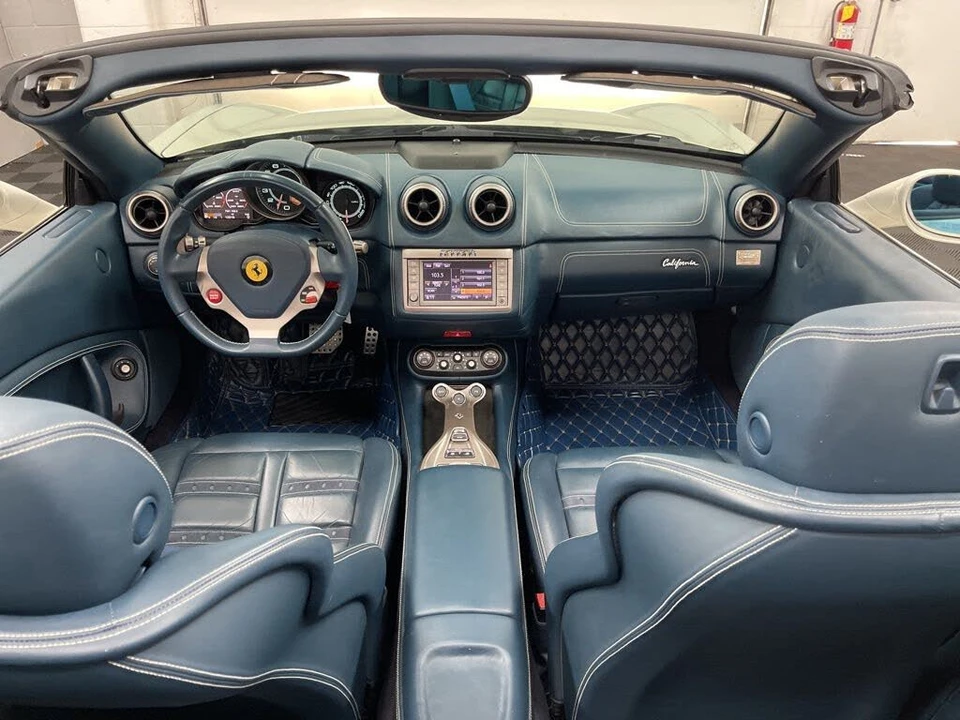 2012 Ferrari California - Image 26 of 31