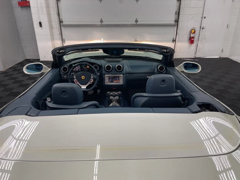 2012 Ferrari California - Image 25 of 31