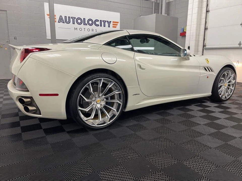 2012 Ferrari California - Image 11 of 31