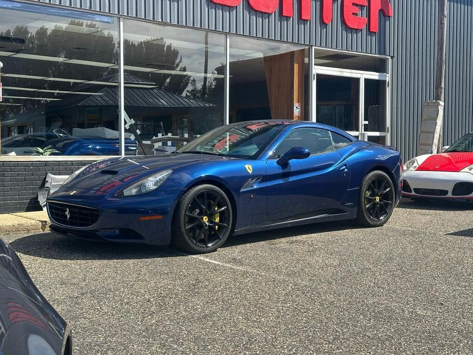 2012 Ferrari California - Image 2 of 6