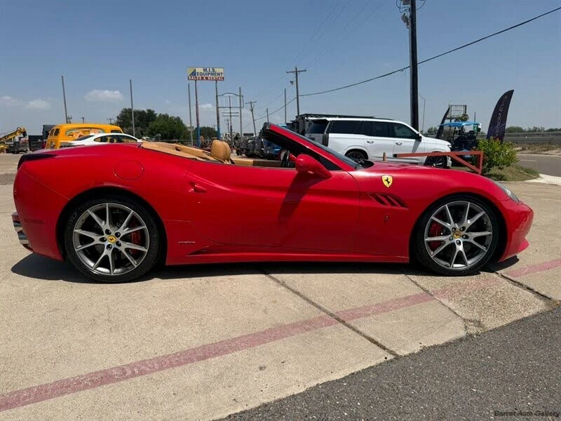 2012 Ferrari California - Image 13 of 31