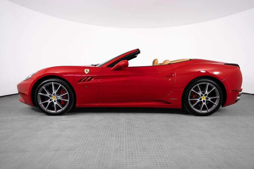 2012 Ferrari California - Image 2 of 31