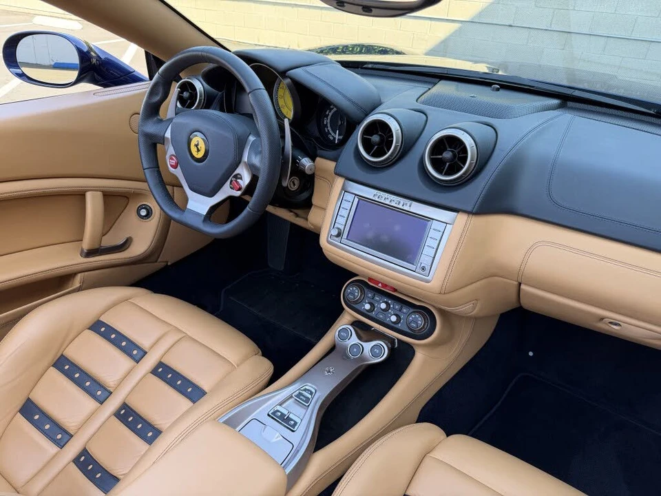 2012 Ferrari California - Image 15 of 18