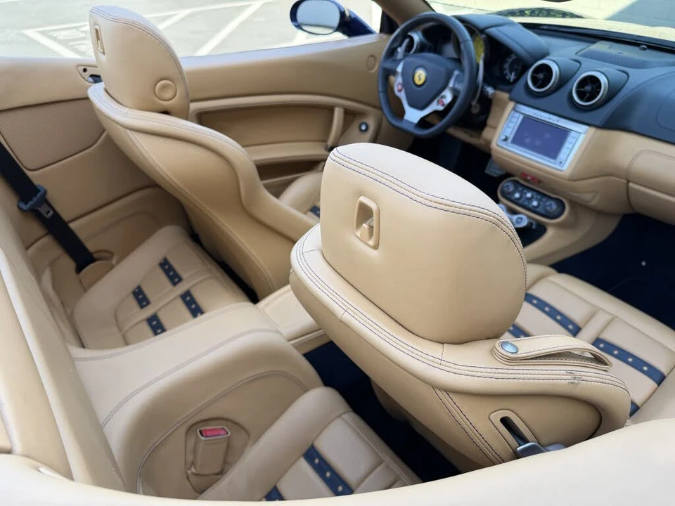 2012 Ferrari California - Image 9 of 18