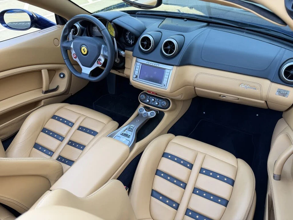 2012 Ferrari California - Image 8 of 18