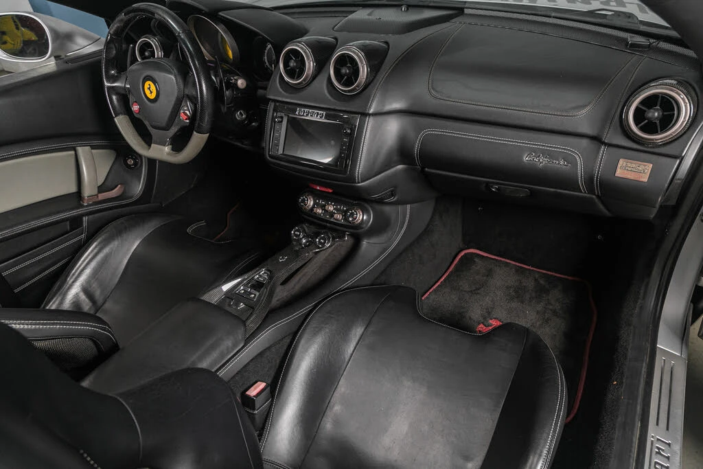 2012 Ferrari California - Image 8 of 31