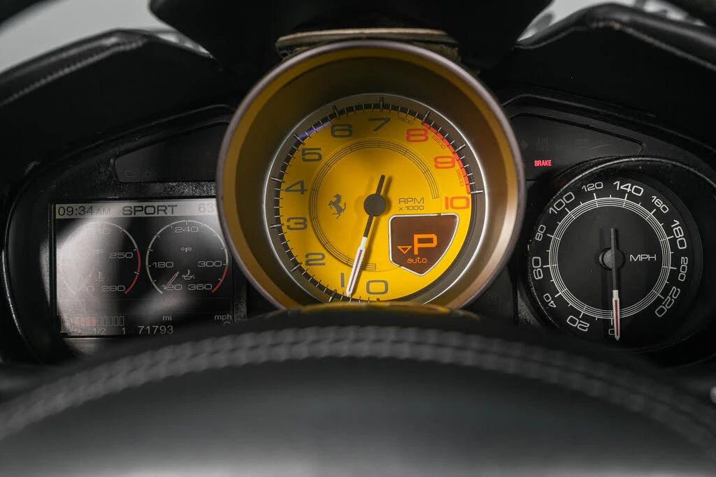 2012 Ferrari California - Image 10 of 31