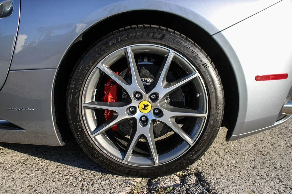 2012 Ferrari California - Image 14 of 31