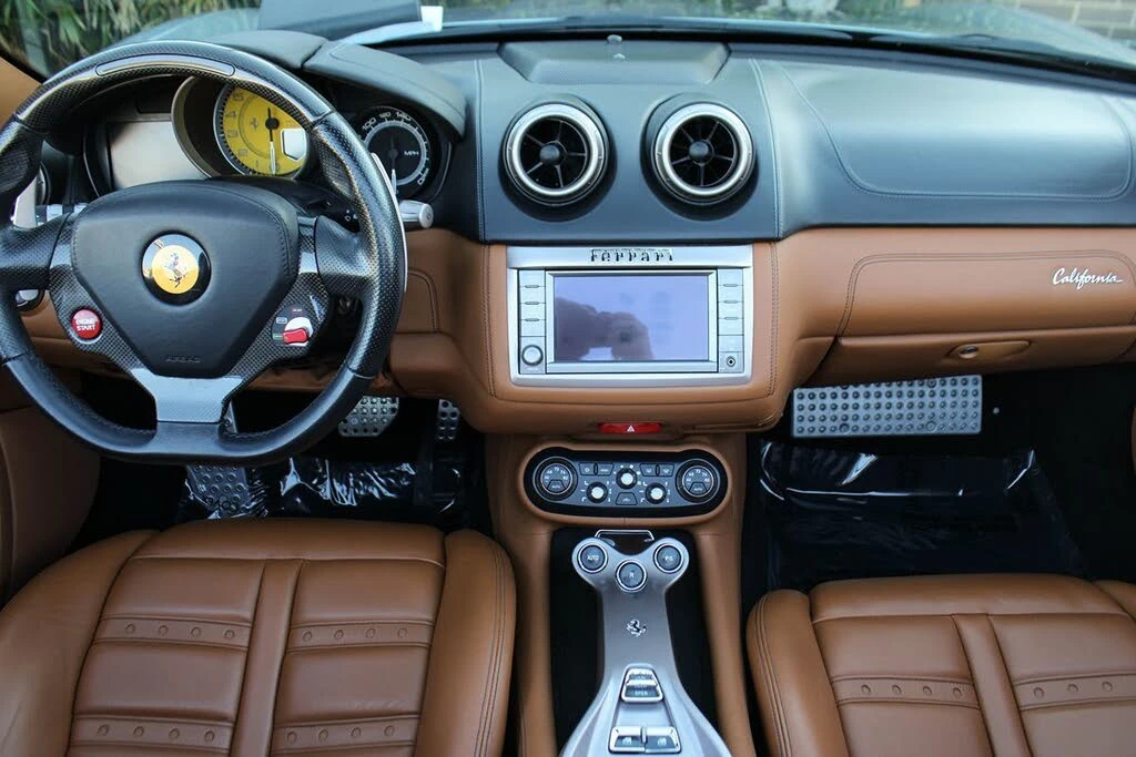 2012 Ferrari California - Image 15 of 31