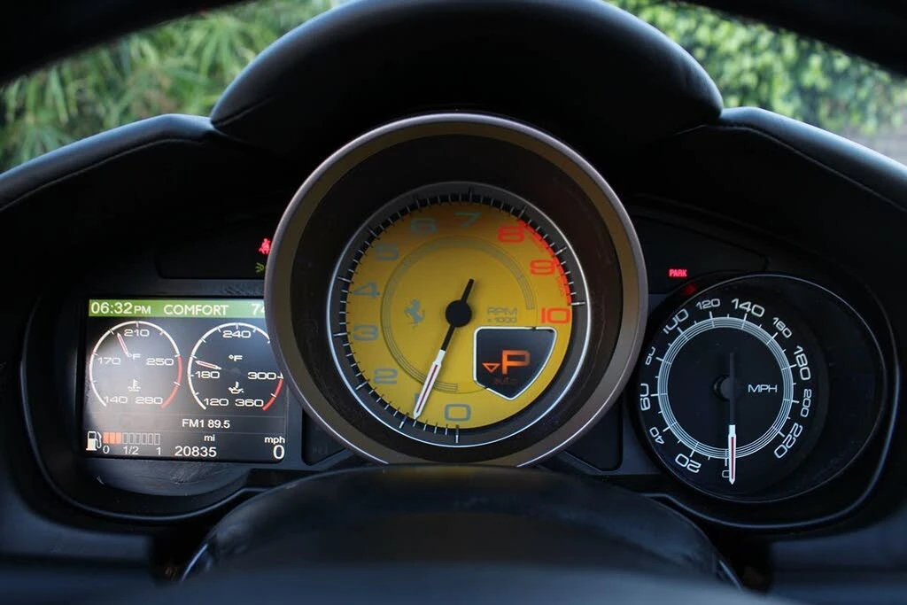 2012 Ferrari California - Image 25 of 31