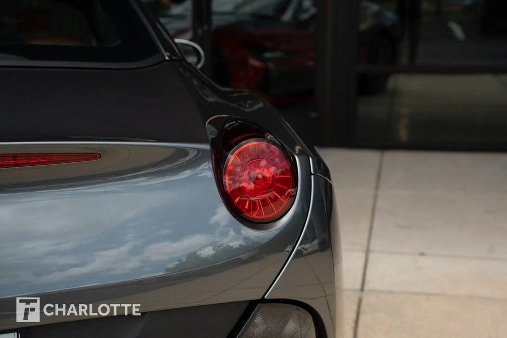 2012 Ferrari California - Image 19 of 31