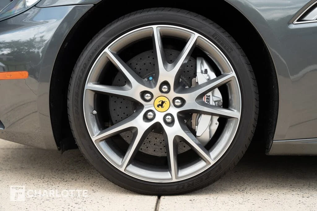 2012 Ferrari California - Image 12 of 31