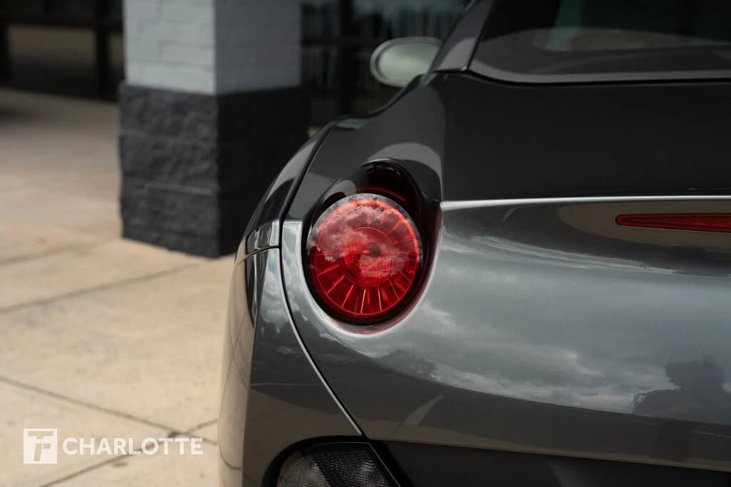 2012 Ferrari California - Image 14 of 31