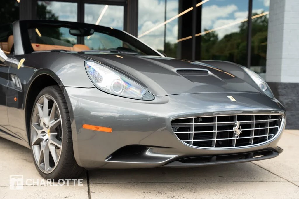 2012 Ferrari California - Image 2 of 31