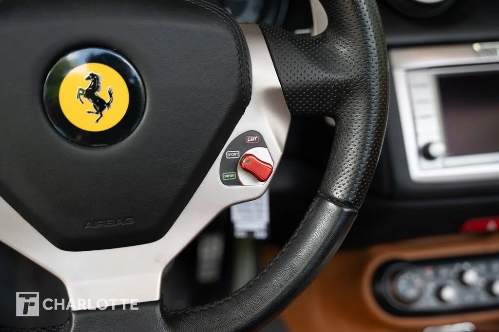 2012 Ferrari California - Image 24 of 31