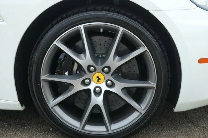 2012 Ferrari California - Image 22 of 24