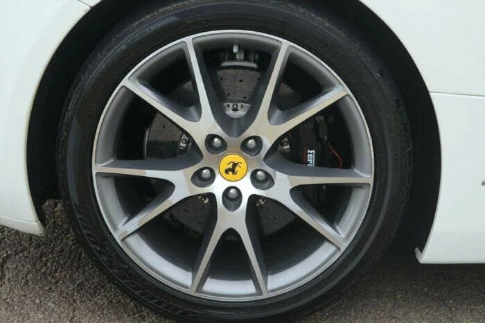 2012 Ferrari California - Image 19 of 24