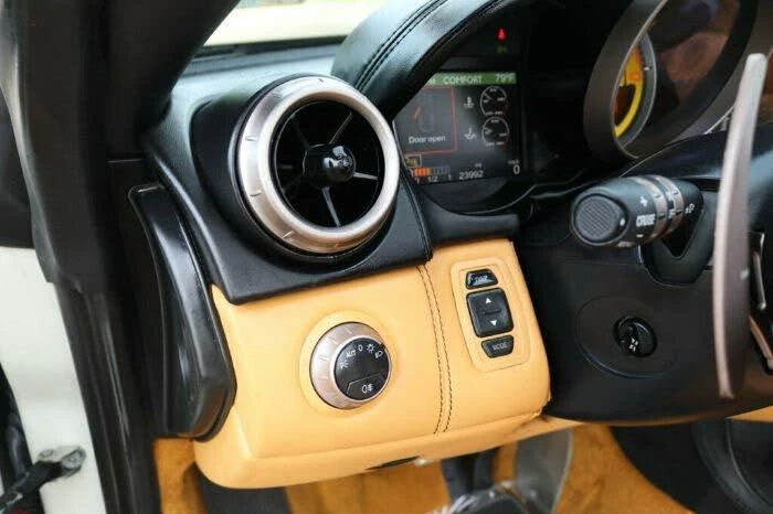 2012 Ferrari California - Image 6 of 24