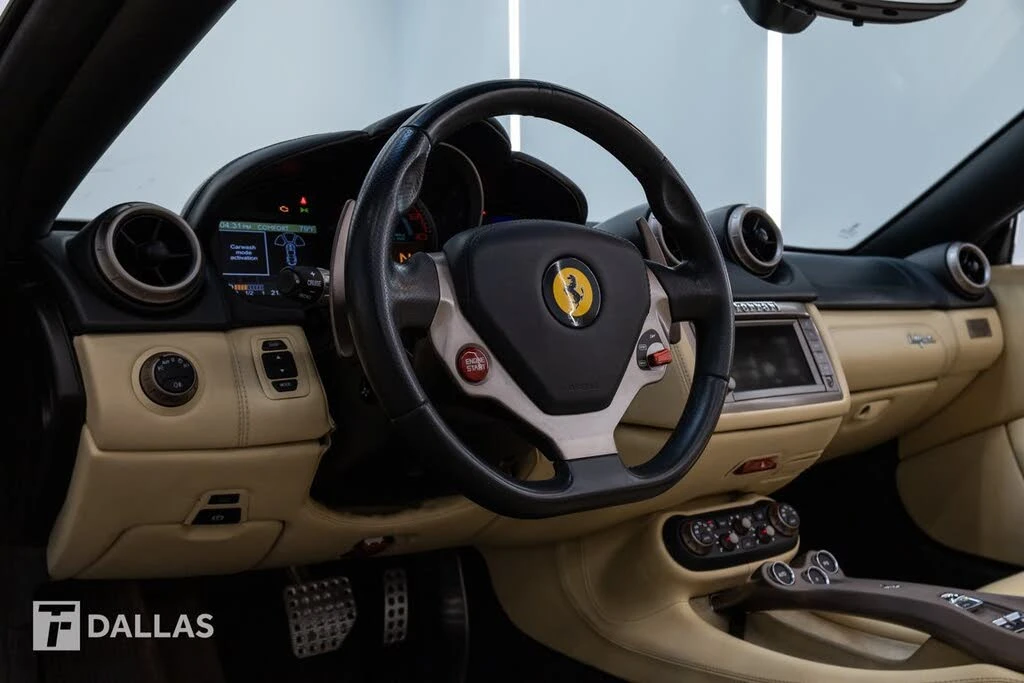 2012 Ferrari California - Image 4 of 4