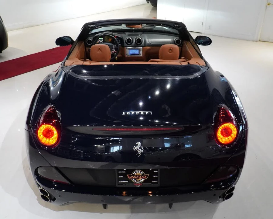 2012 Ferrari California - Image 13 of 31