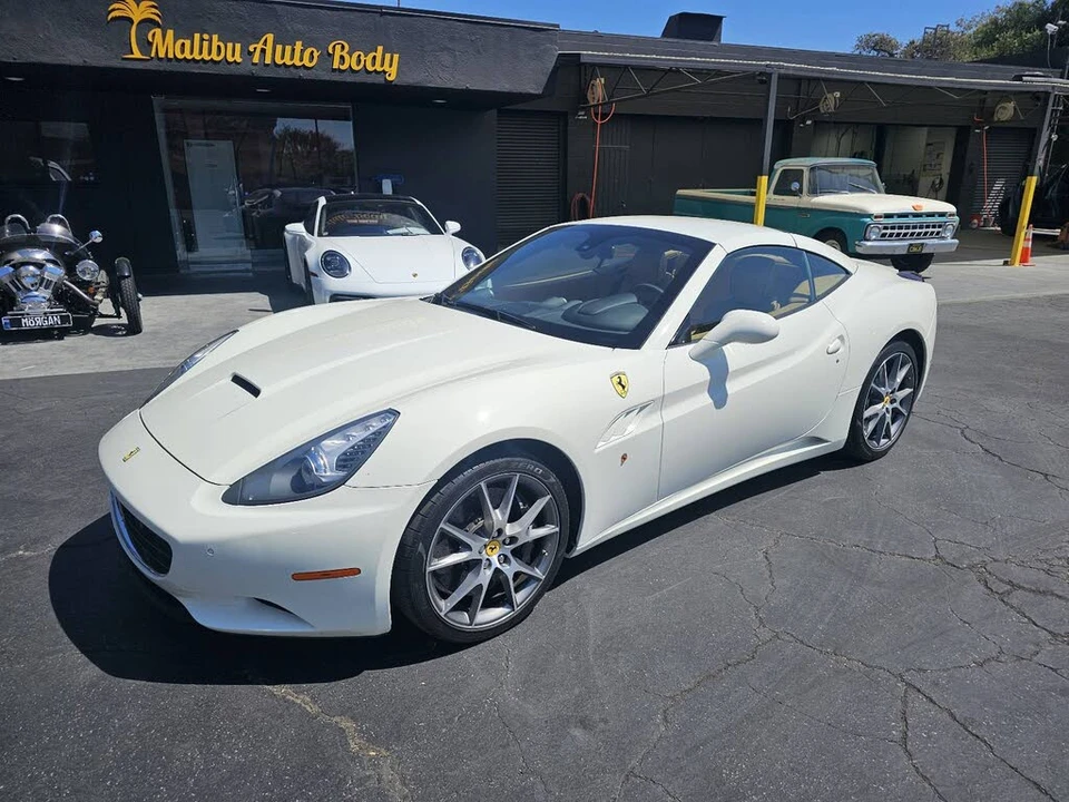 2012 Ferrari California - Image 2 of 31