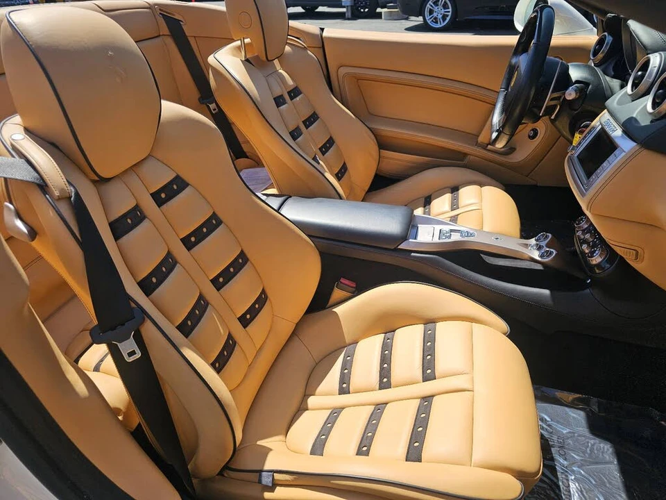 2012 Ferrari California - Image 24 of 31