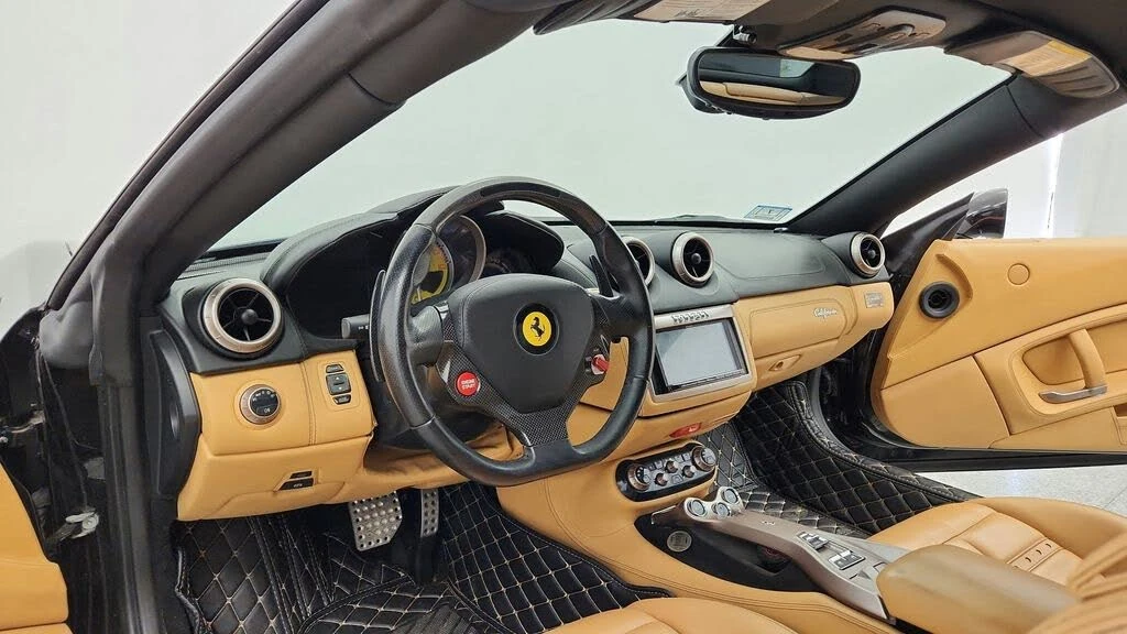 2012 Ferrari California - Image 13 of 29