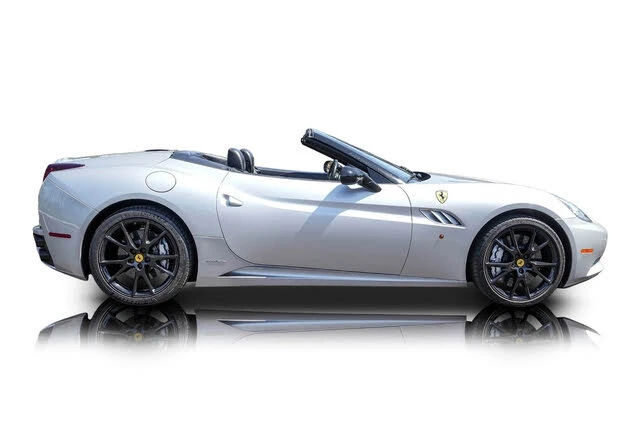 2012 Ferrari California - Image 2 of 31