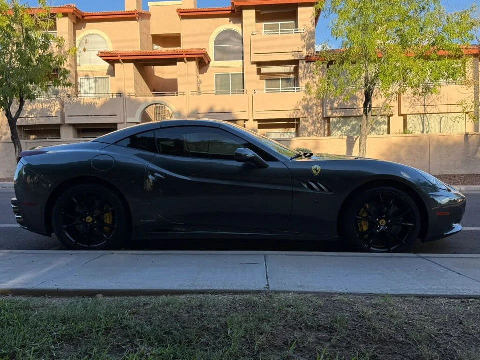 2012 Ferrari California - Image 7 of 30