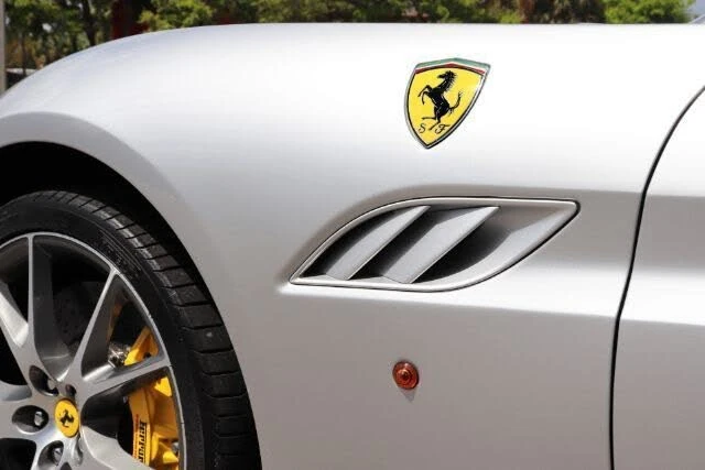 2012 Ferrari California - Image 13 of 17