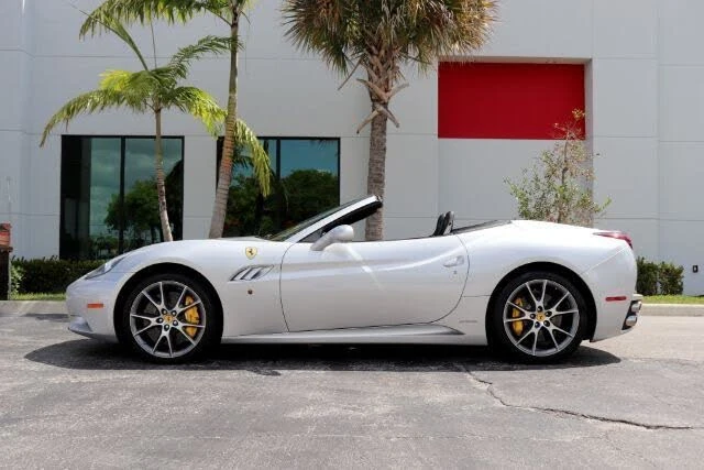 2012 Ferrari California - Image 17 of 17